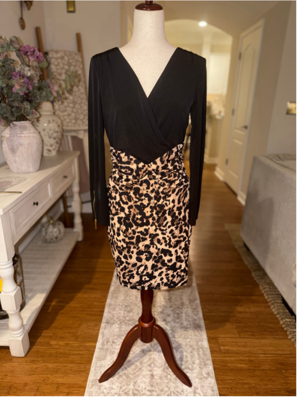 Women's Thalia Sodi Long Sleeve Dress Size M Black Beige Leopard Print